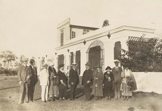 Milton Hershey with their friends in Central Rosario, Cuba