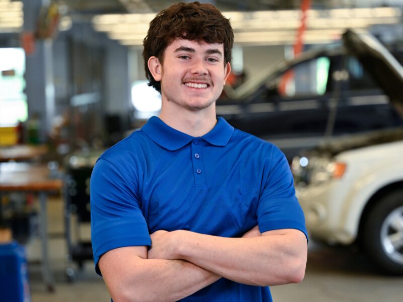 MHS automotive student
