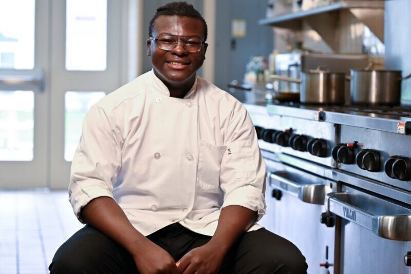 MHS culinary student