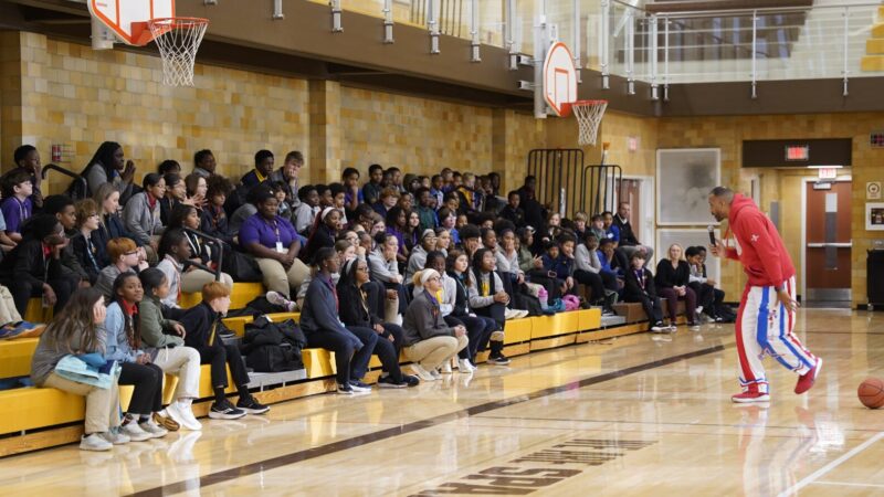 MHS Students Get a Front Row Lesson from a Harlem Globetrotter