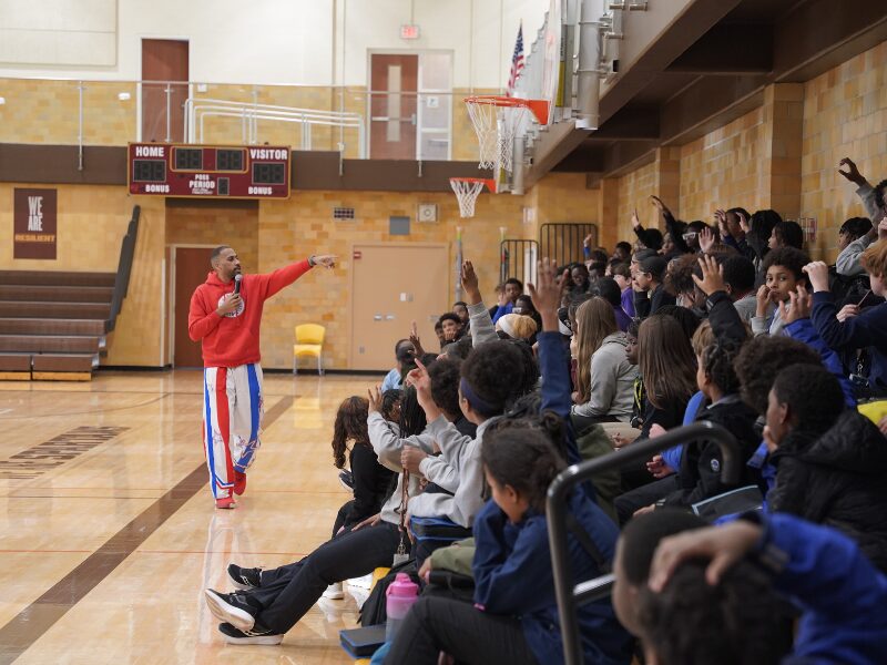 Harlem Globetrotters Visit MHS