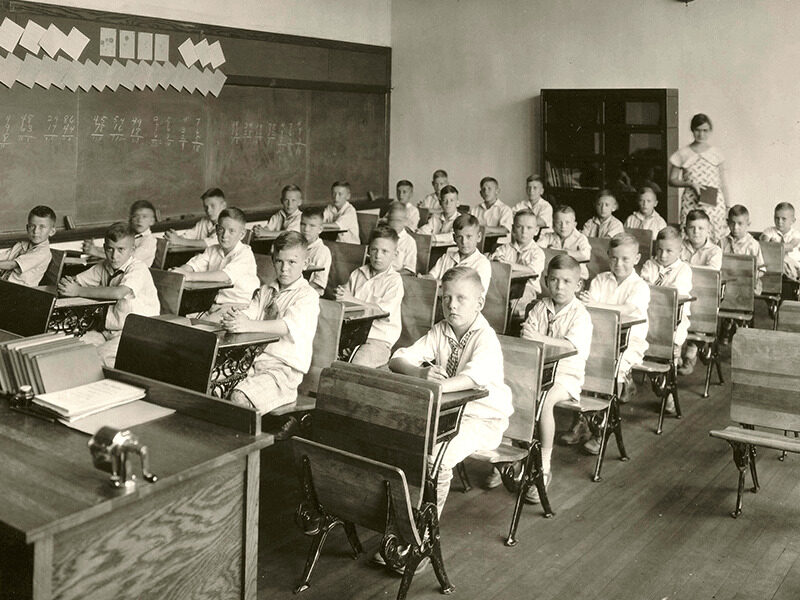 Fourth-graders during the 1930s.