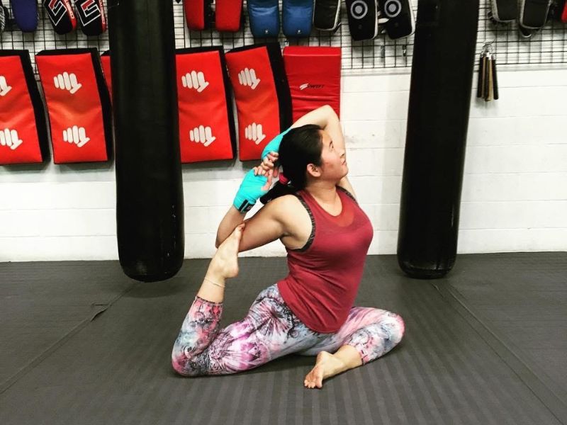 Mai-Linh Tran '04 at traveling with ice cream